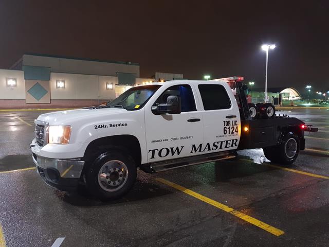 Accident vehicle towing and recovery service by Tow Master Towoing Toronto