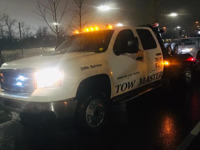 Tow Master Truck responding to customer call in north york